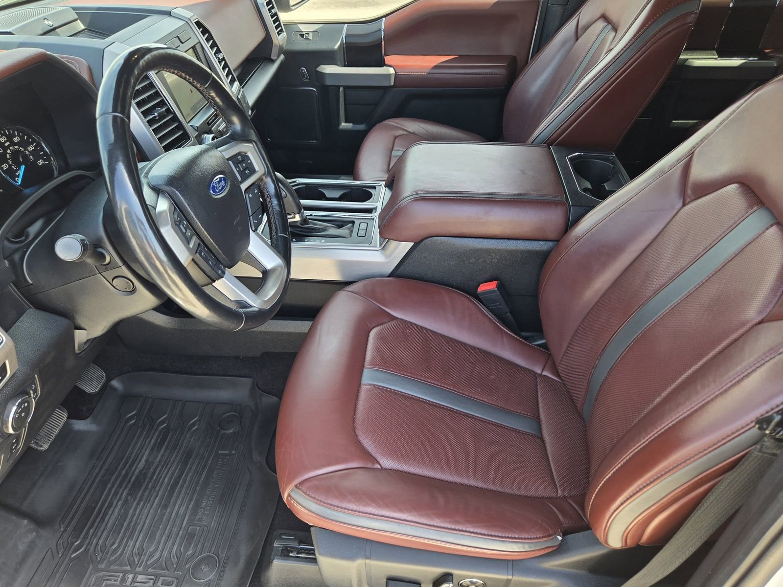 Used 2019 Ford F150 Platinum w/ Equipment Group 701A Luxury image 14