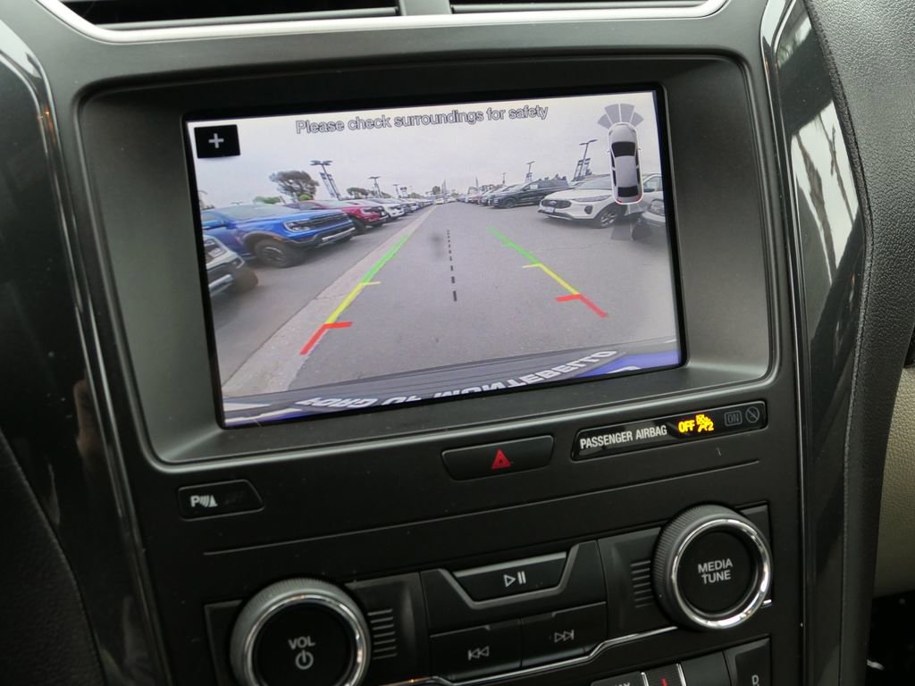 Used 2019 Ford Explorer XLT w/ Equipment Group 202A FWD image 22