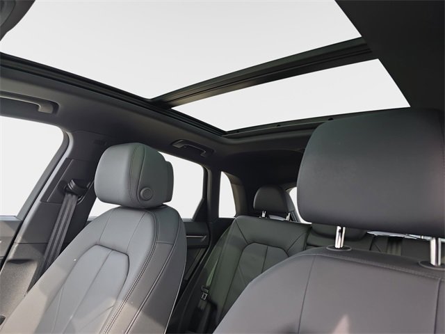 Used 2025 Audi Q3 2.0T Premium Plus w/ Premium Plus Package image 33