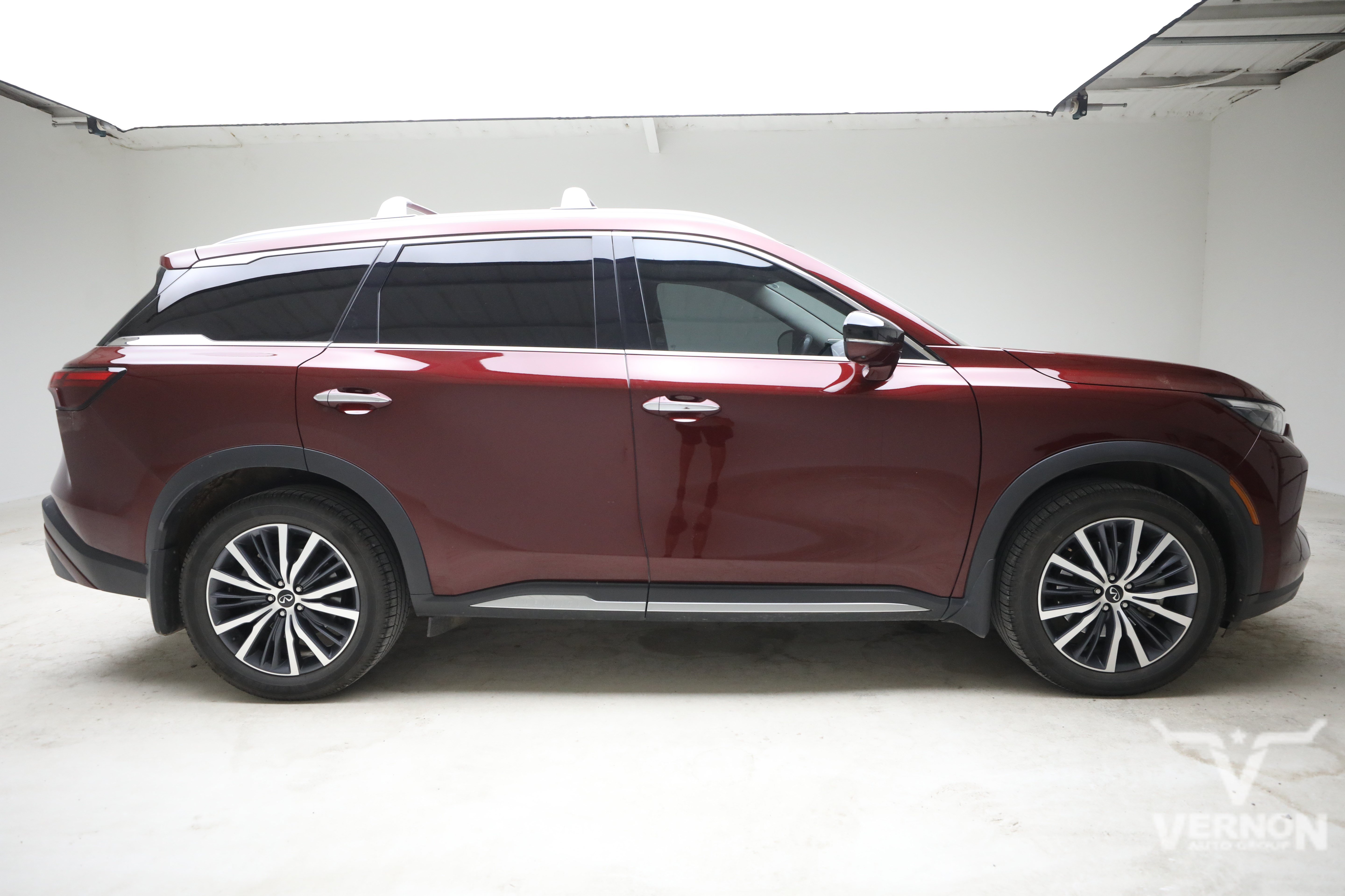 Used 2023 INFINITI QX60 Sensory w/ Cargo Package AWD/4WD image 5