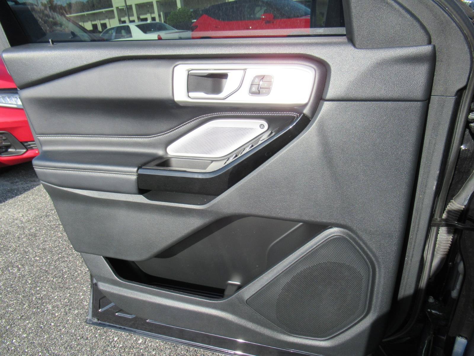 Used 2022 Ford Explorer ST w/ Equipment Group 401A AWD/4WD image 22