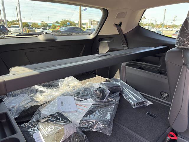 New 2026 Volkswagen Atlas SEL Premium R-Line image 12