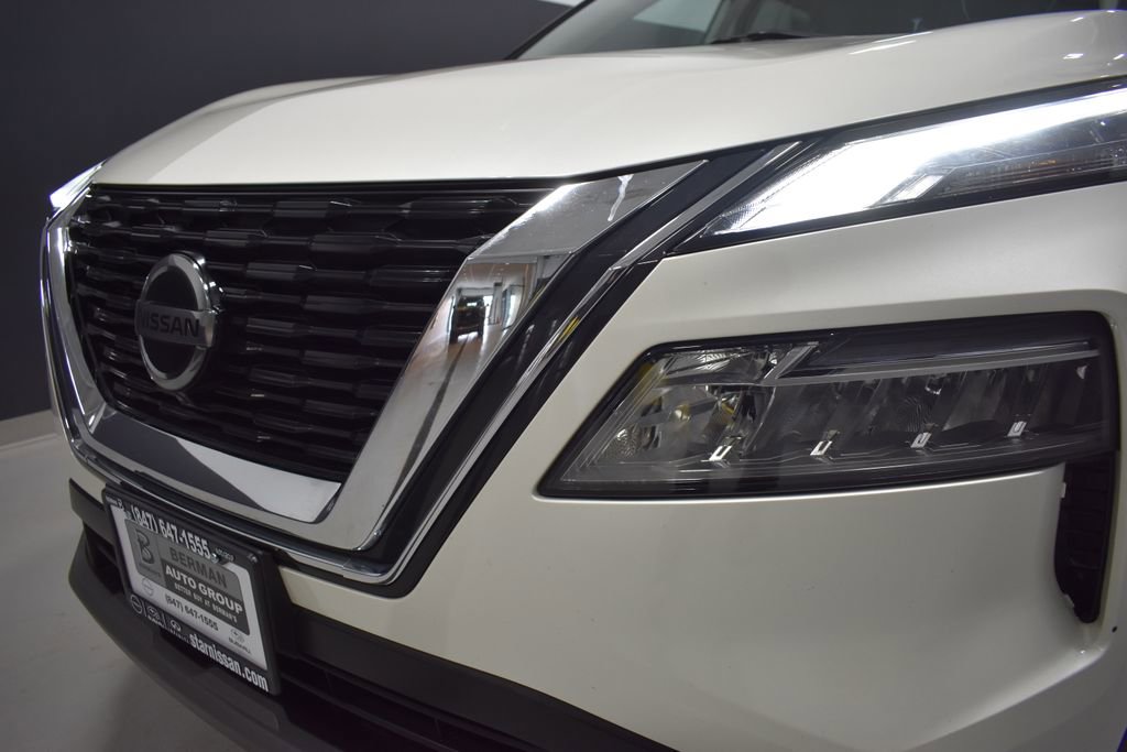 Used 2021 Nissan Rogue SV image 12