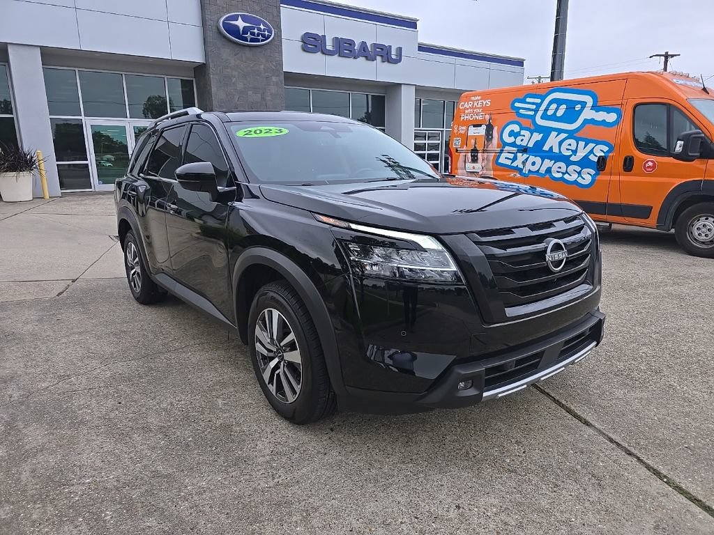 Used 2023 Nissan Pathfinder SL w/ Lighting Package (N92) FWD image 40
