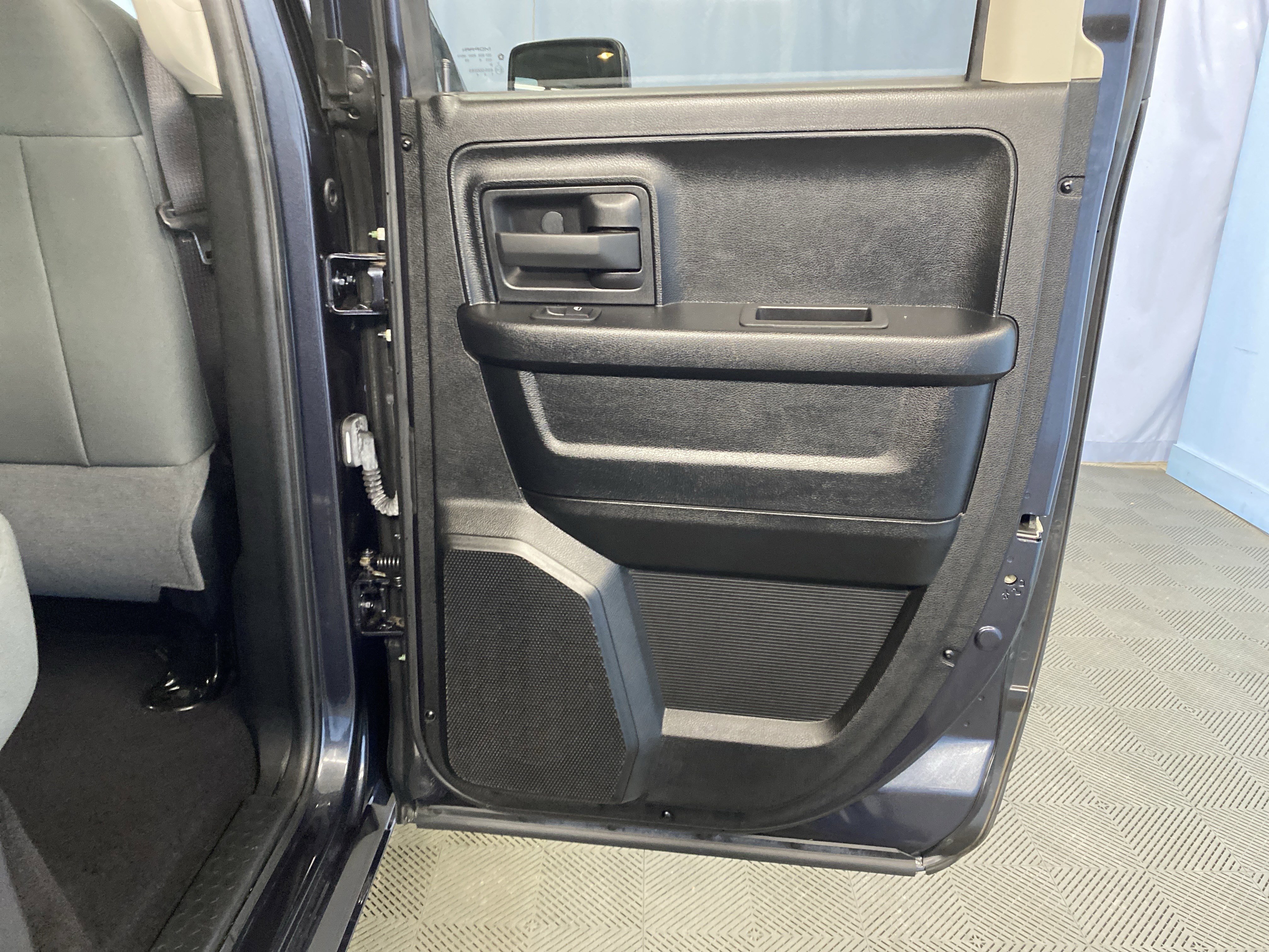 Used 2014 RAM 1500 Express image 34