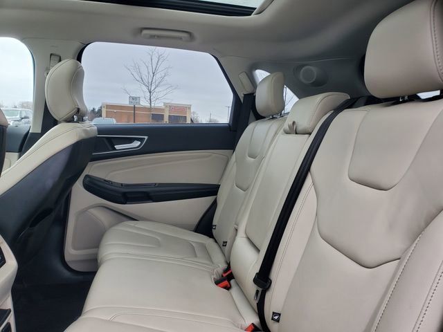 Used 2017 Ford Edge Titanium w/ Technology Package image 35