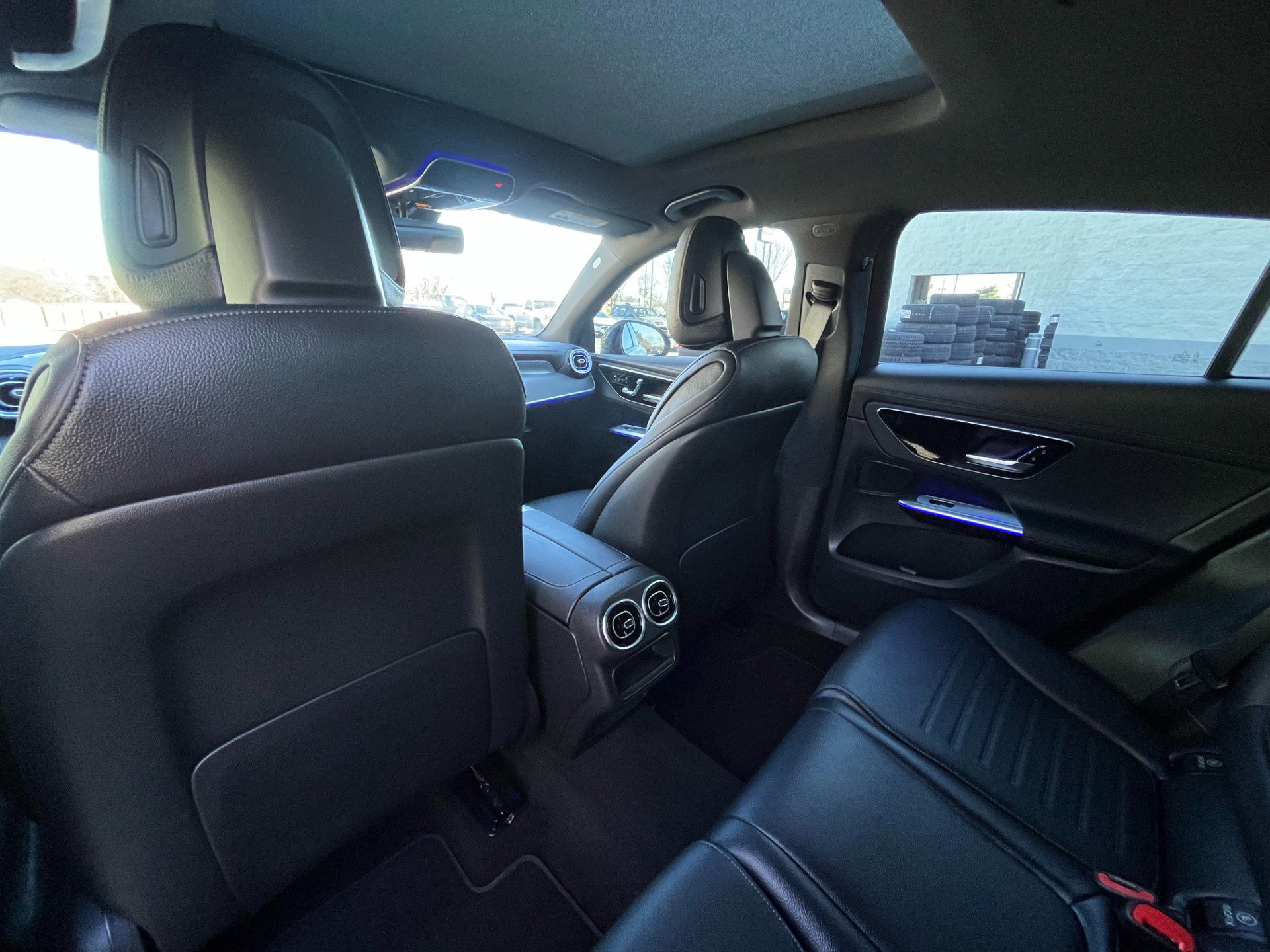 Used 2025 Mercedes-Benz GLC 300 4MATIC NIGHT PKG, AMG LINE PKG image 27