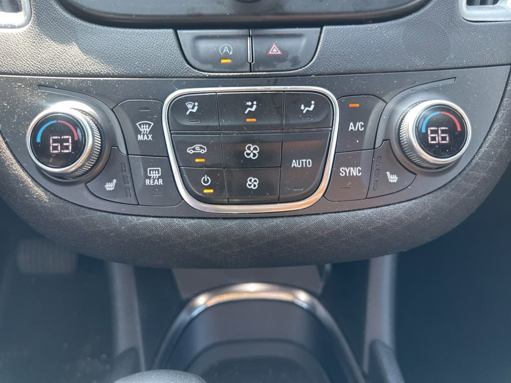 Used 2025 Chevrolet Malibu LT image 23