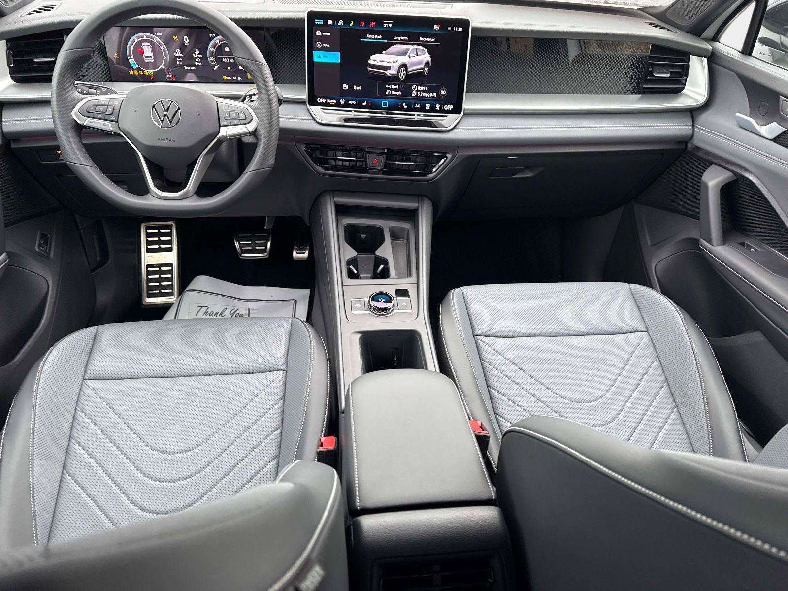 New 2026 Volkswagen Tiguan SE R-Line image 16