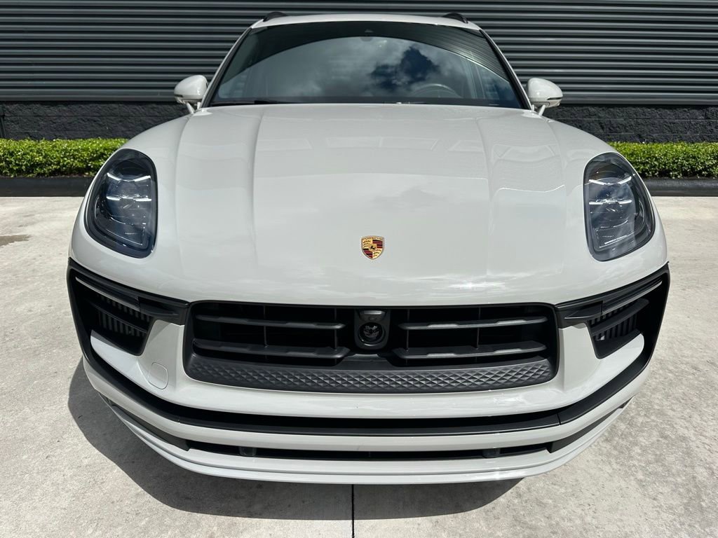 Certified 2023 Porsche Macan S image 8