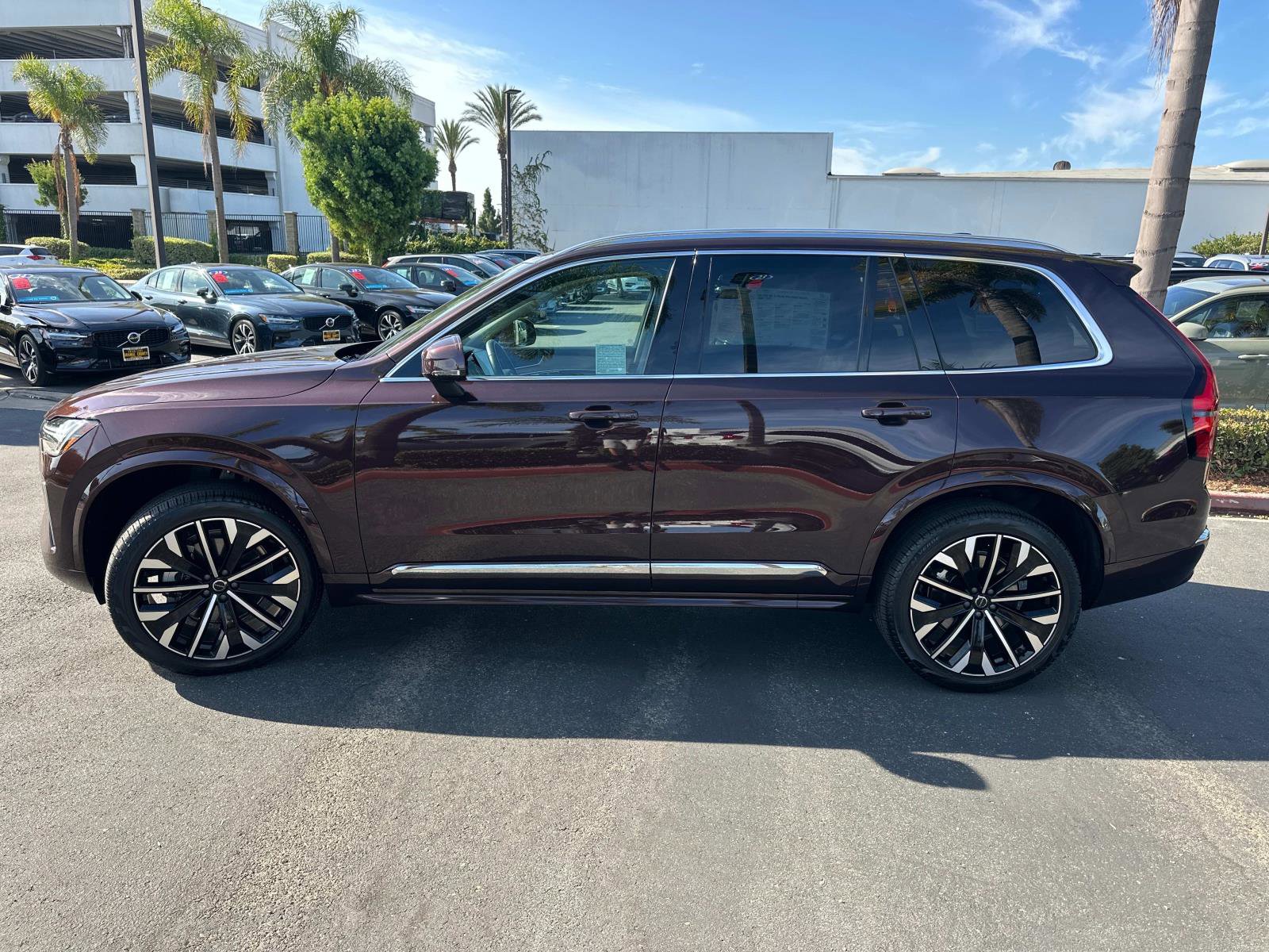 Certified 2025 Volvo XC90 B5 Core w/ Protection Package Premier image 7