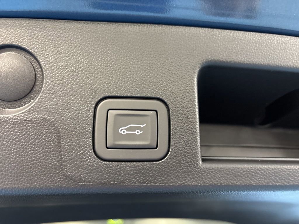 New 2026 Chevrolet Equinox LT w/ Convenience Package II image 9