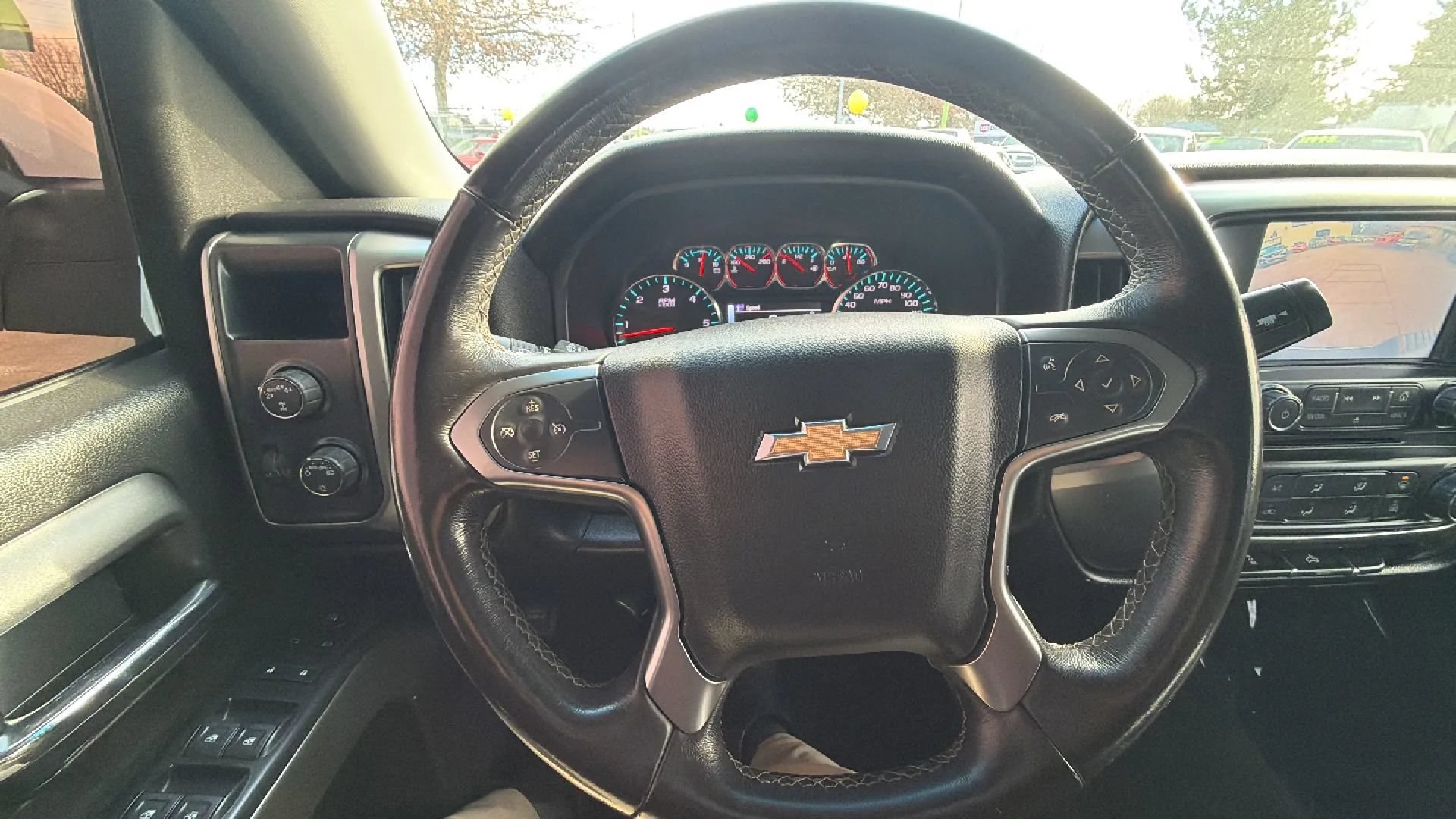 Used 2018 Chevrolet Silverado 1500 LT w/ Trailering Package AWD/4WD image 16