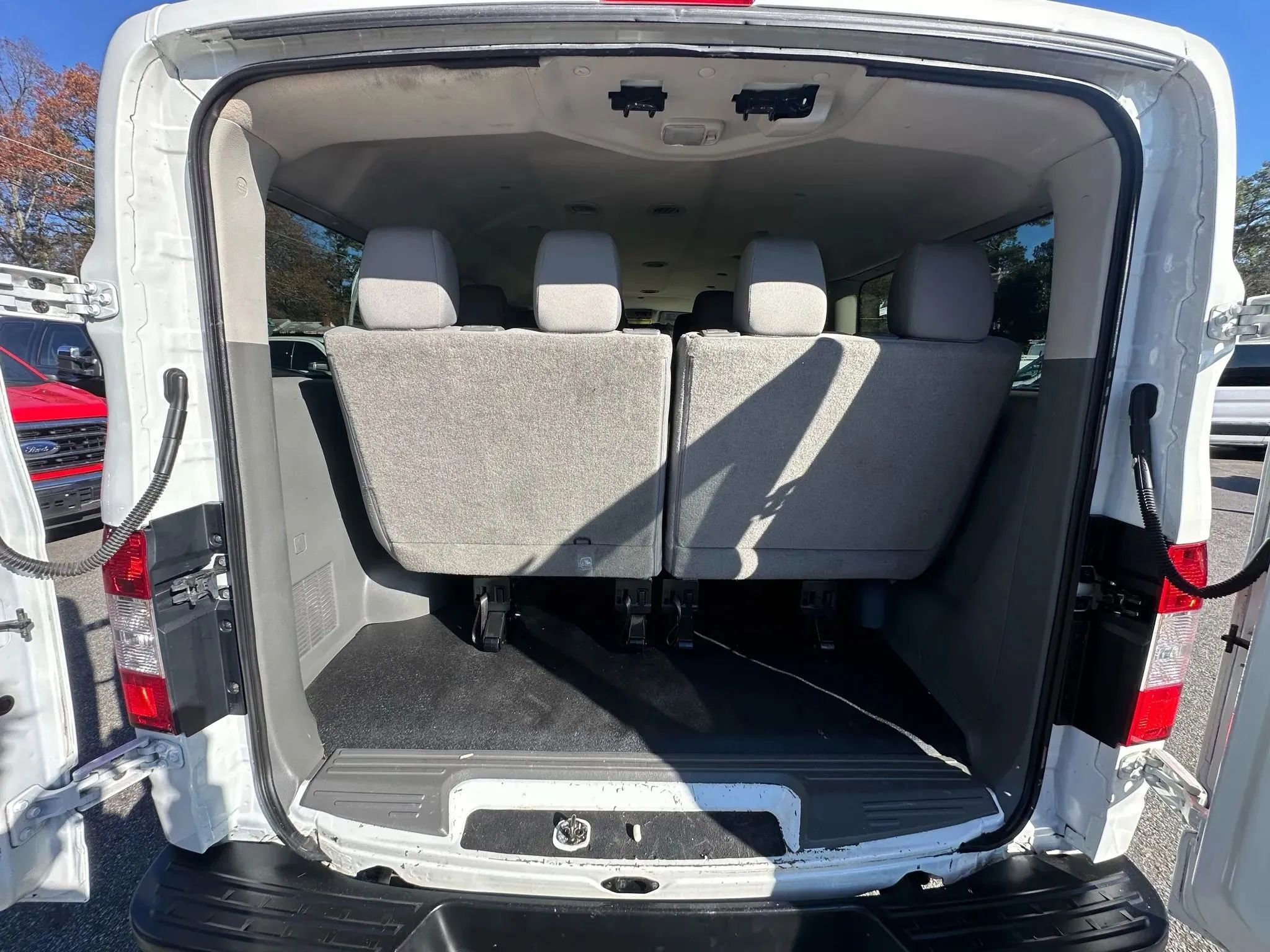 Used 2016 Nissan NV 3500 S image 20