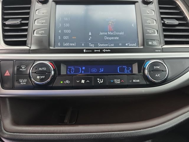 Used 2016 Toyota Highlander XLE AWD/4WD image 25