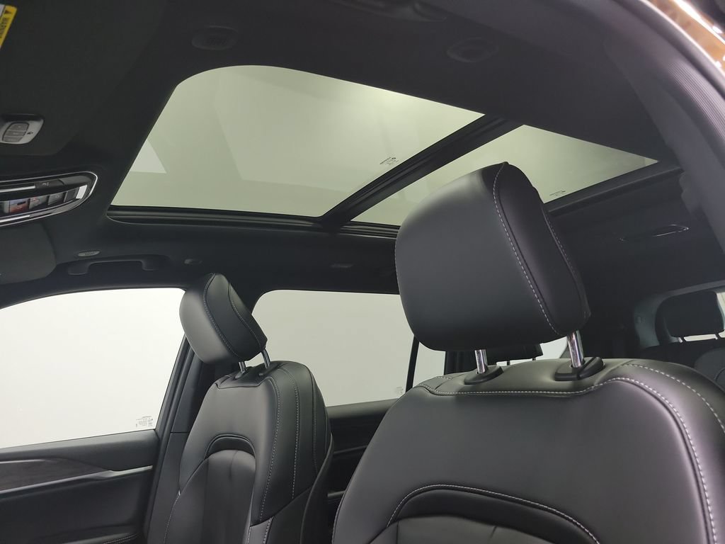 New 2026 Jeep Grand Cherokee L Limited AWD/4WD image 12