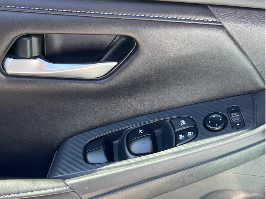 Used 2022 Nissan Sentra SV w/ All-Weather Package FWD image 18