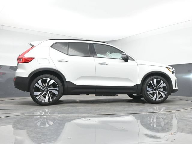 Used 2023 Volvo XC40 B5 Ultimate w/ Protection Package Premier AWD/4WD image 43