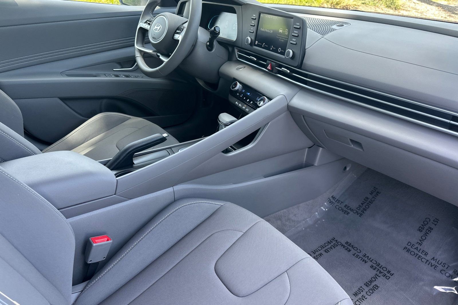 Certified 2025 Hyundai Elantra Sport FWD image 18