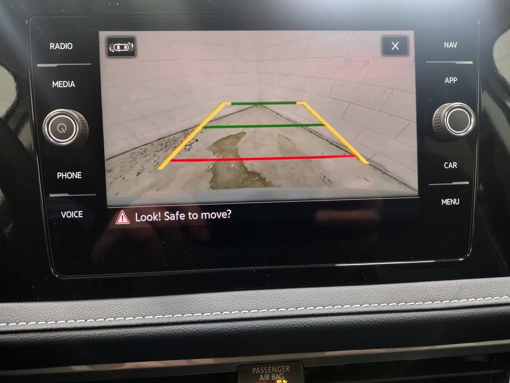 New 2026 Volkswagen Taos SEL AWD/4WD image 8