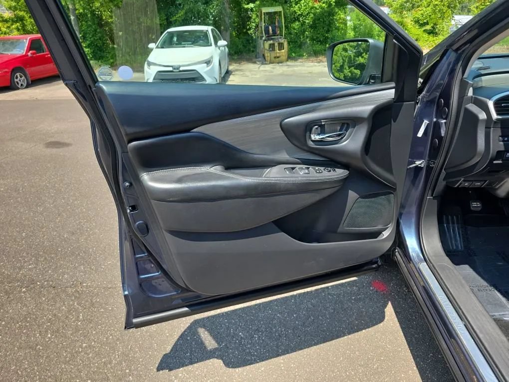 Used 2017 Nissan Murano S AWD/4WD image 35