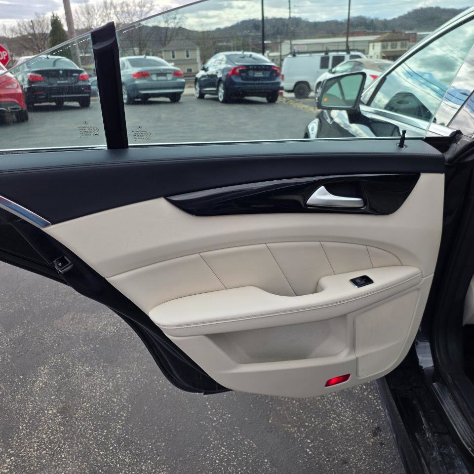 Used 2016 Mercedes-Benz CLS 400 4MATIC image 32