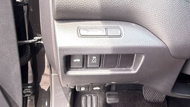Used 2017 Nissan Altima 3.5 SR FWD image 36