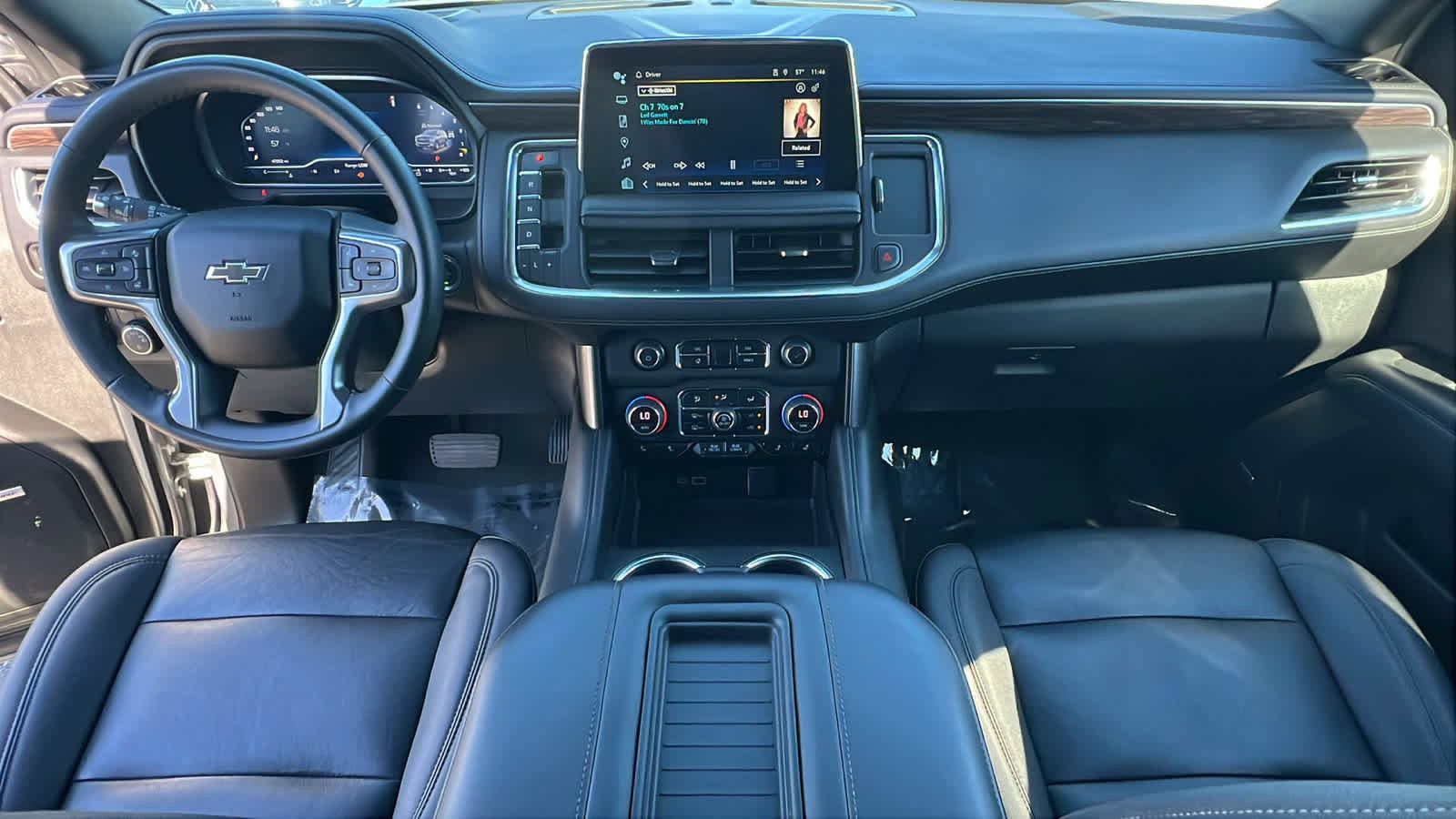 Used 2023 Chevrolet Tahoe Z71 w/ Luxury Package image 26