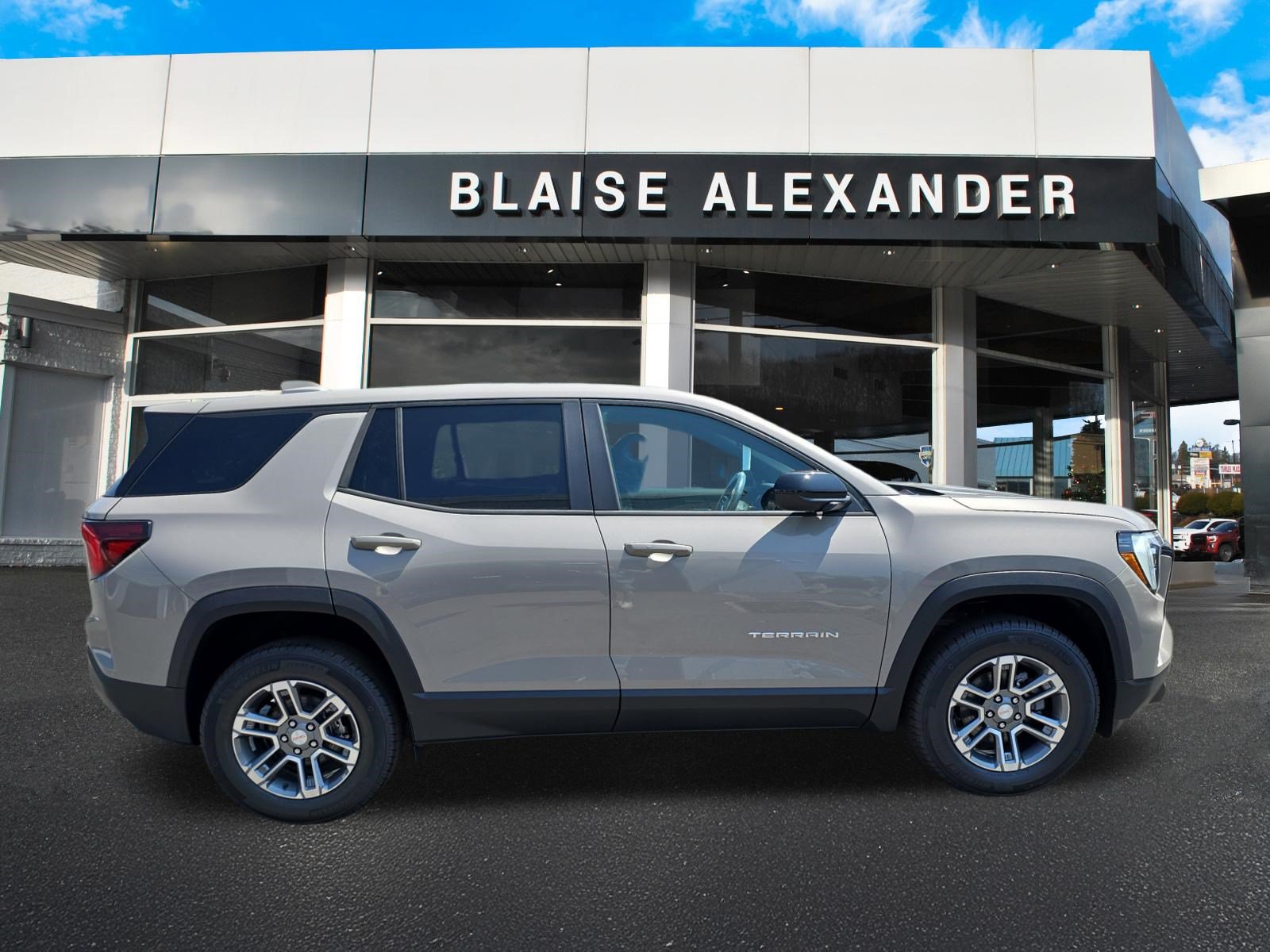 New 2027 GMC Terrain Elevation w/ LPO, Floor Liner Package FWD image 2