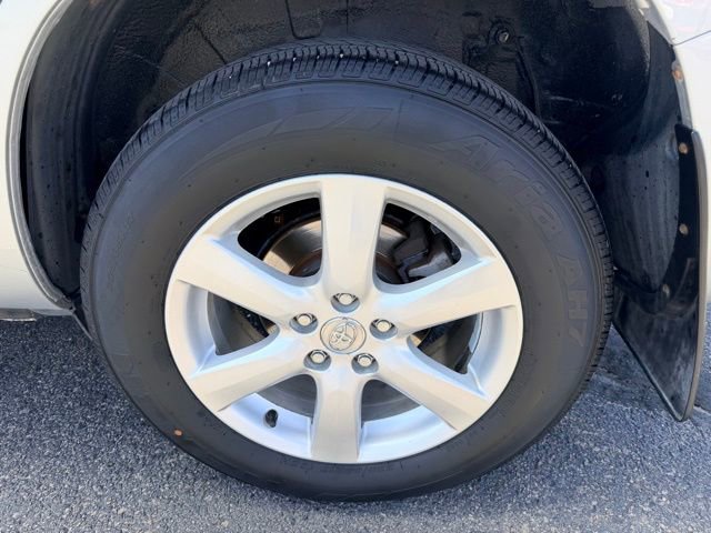 Used 2006 Toyota RAV4 4WD V6 image 11