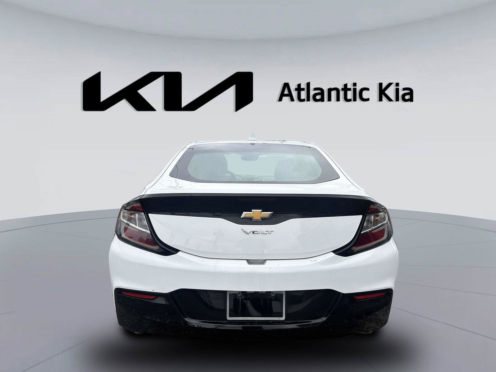Used 2017 Chevrolet Volt LT w/ Comfort Package FWD image 7