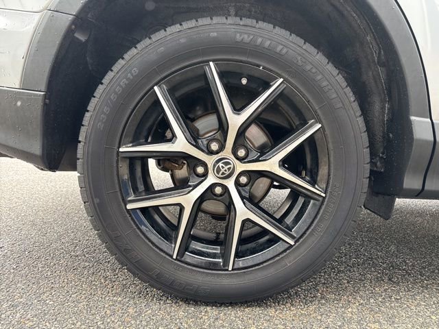 Used 2017 Toyota RAV4 SE image 63