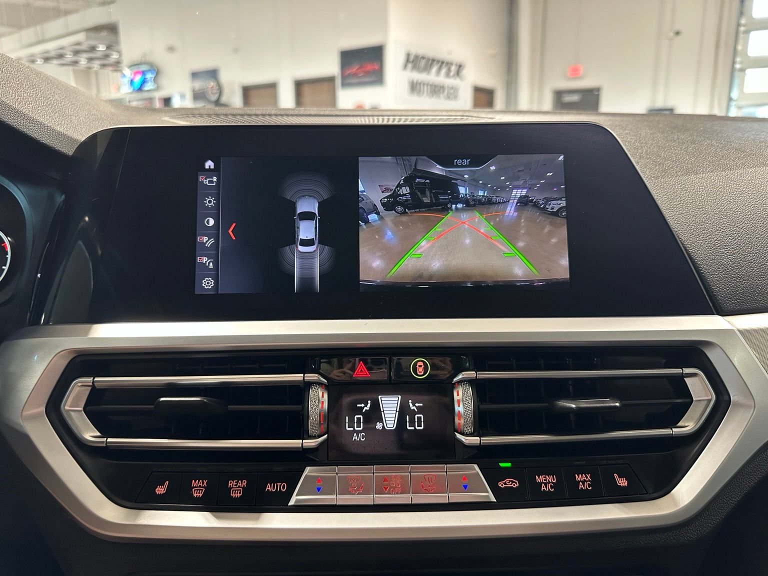 Used 2020 BMW 330i Sedan w/ Driving Assistance Package RWD image 26