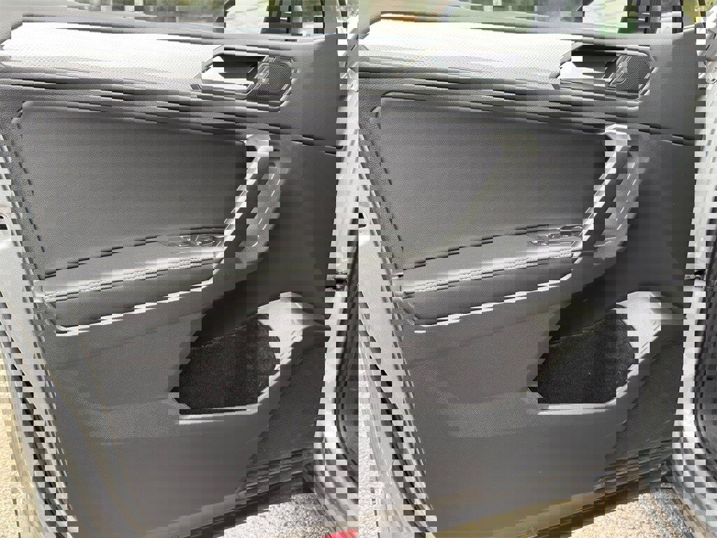 New 2024 Volkswagen Tiguan S image 19