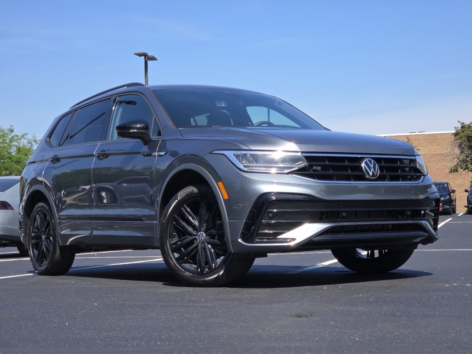 Used 2022 Volkswagen Tiguan SE R-Line AWD/4WD video 2