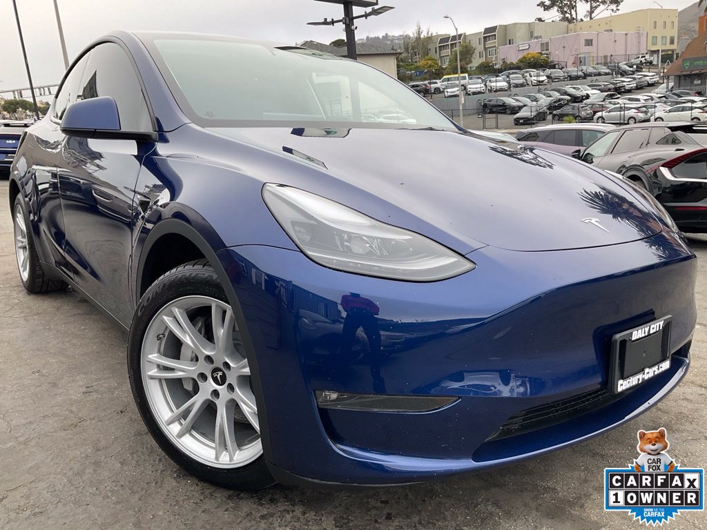 Used 2023 Tesla Model Y Long Range AWD/4WD image 1