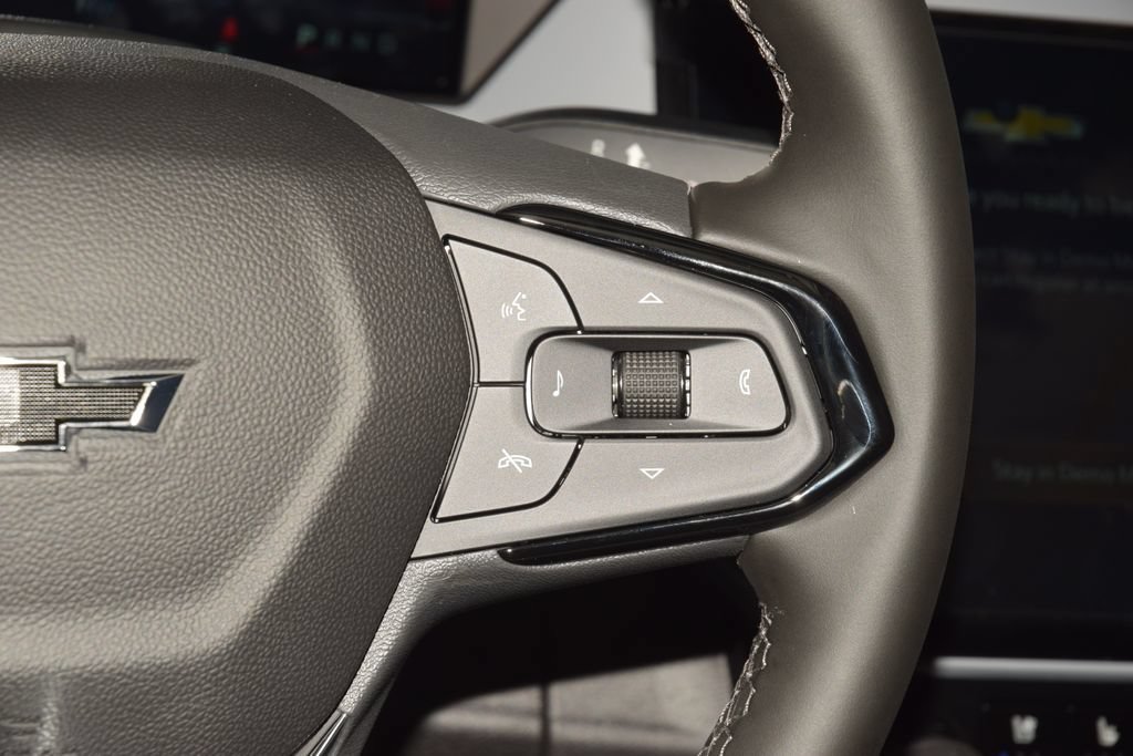 New 2027 Chevrolet Bolt RS w/ Technology Package FWD image 36