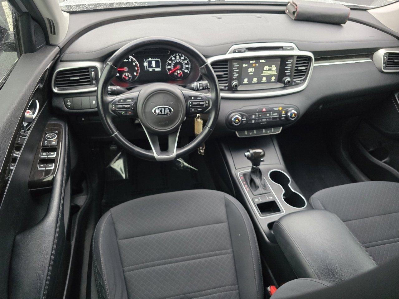 Used 2017 Kia Sorento 2.4L LX w/ LX Convenience Package image 23