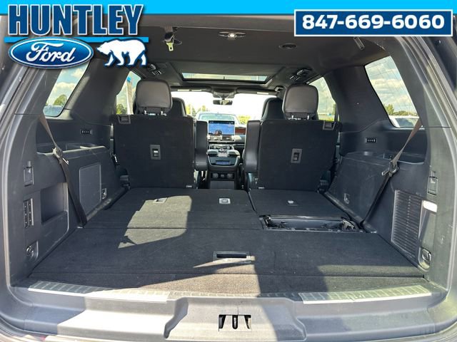 Used 2022 Lincoln Navigator Reserve w/ Equipment Group 201A image 11