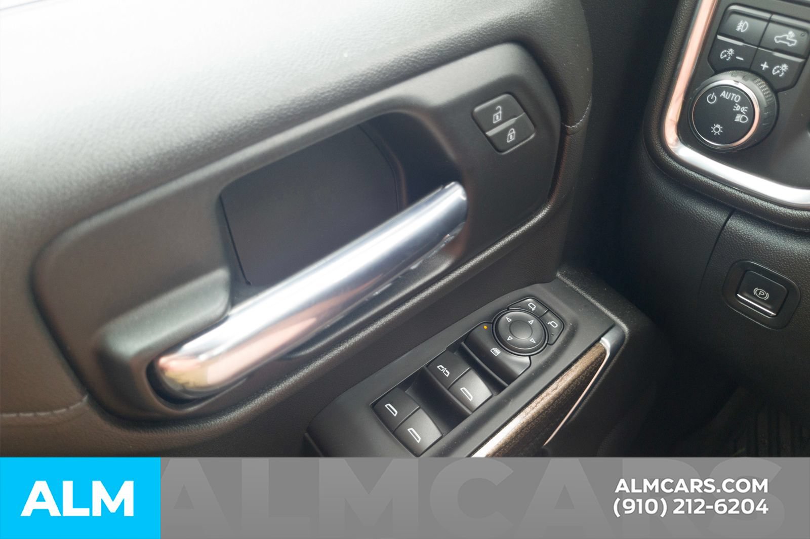 Used 2021 Chevrolet Silverado 1500 LT Trail Boss w/ Bed Protection Package AWD/4WD image 16