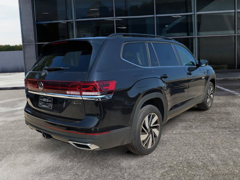 Used 2025 Volkswagen Atlas SE AWD/4WD image 7