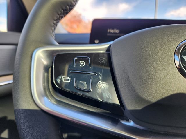 New 2025 Volvo EX90 Plus w/ Protection Package Premier AWD/4WD image 18