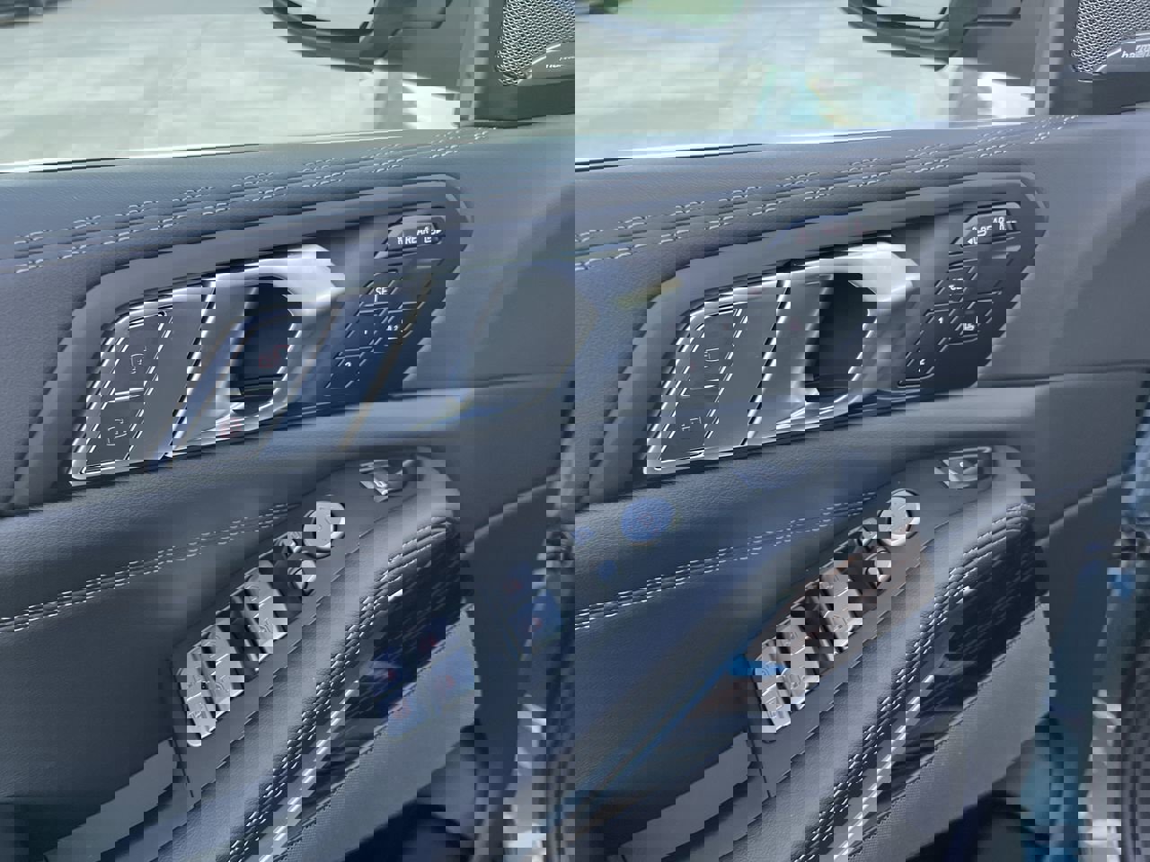 Used 2026 BMW X7 xDrive40i image 19