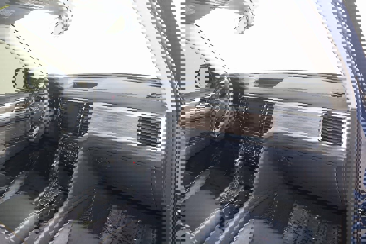 Used 2021 Volkswagen Atlas SEL Premium image 44