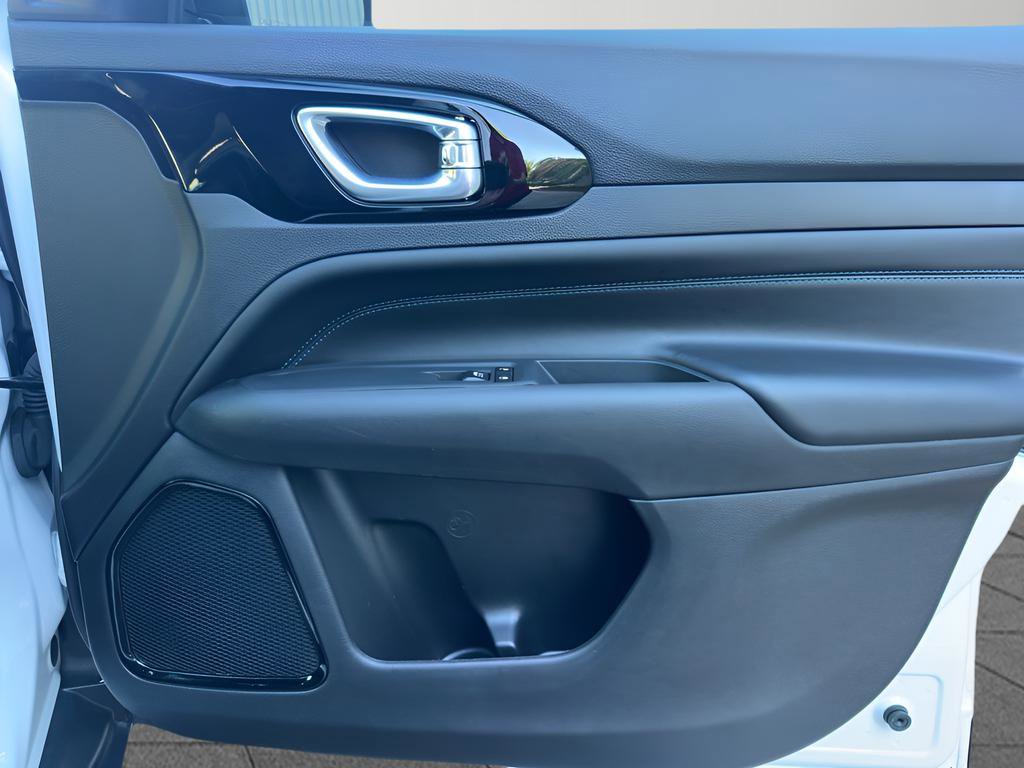 Used 2025 Jeep Compass Latitude w/ Convenience Group image 36