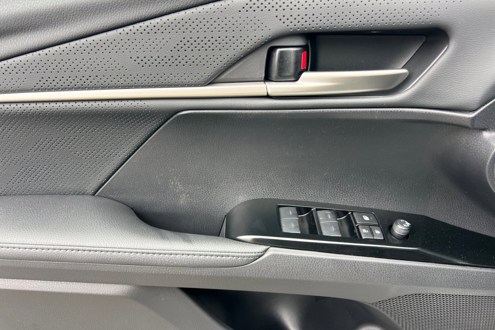 New 2026 Toyota Camry XSE image 9