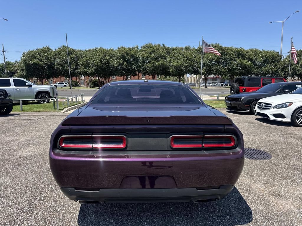 Used 2020 Dodge Challenger R/T w/ Driver Convenience Group RWD image 7