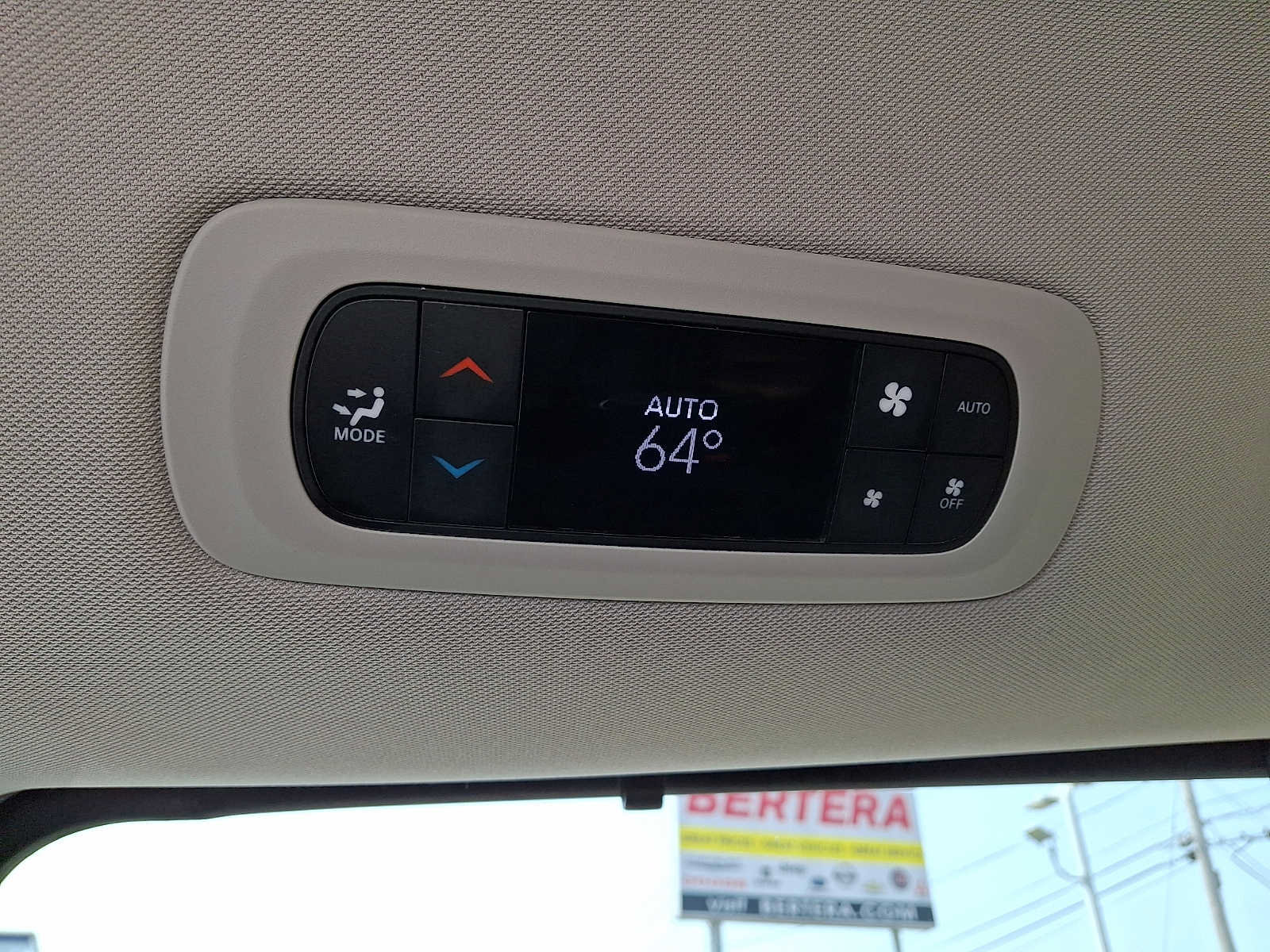 Certified 2024 Chrysler Pacifica Touring-L FWD image 12