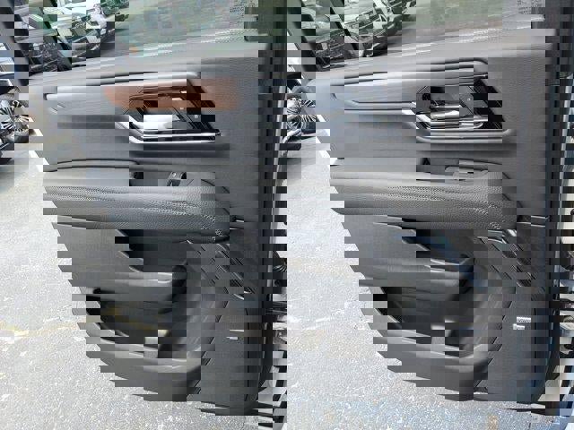 New 2026 GMC Yukon XL Denali image 12