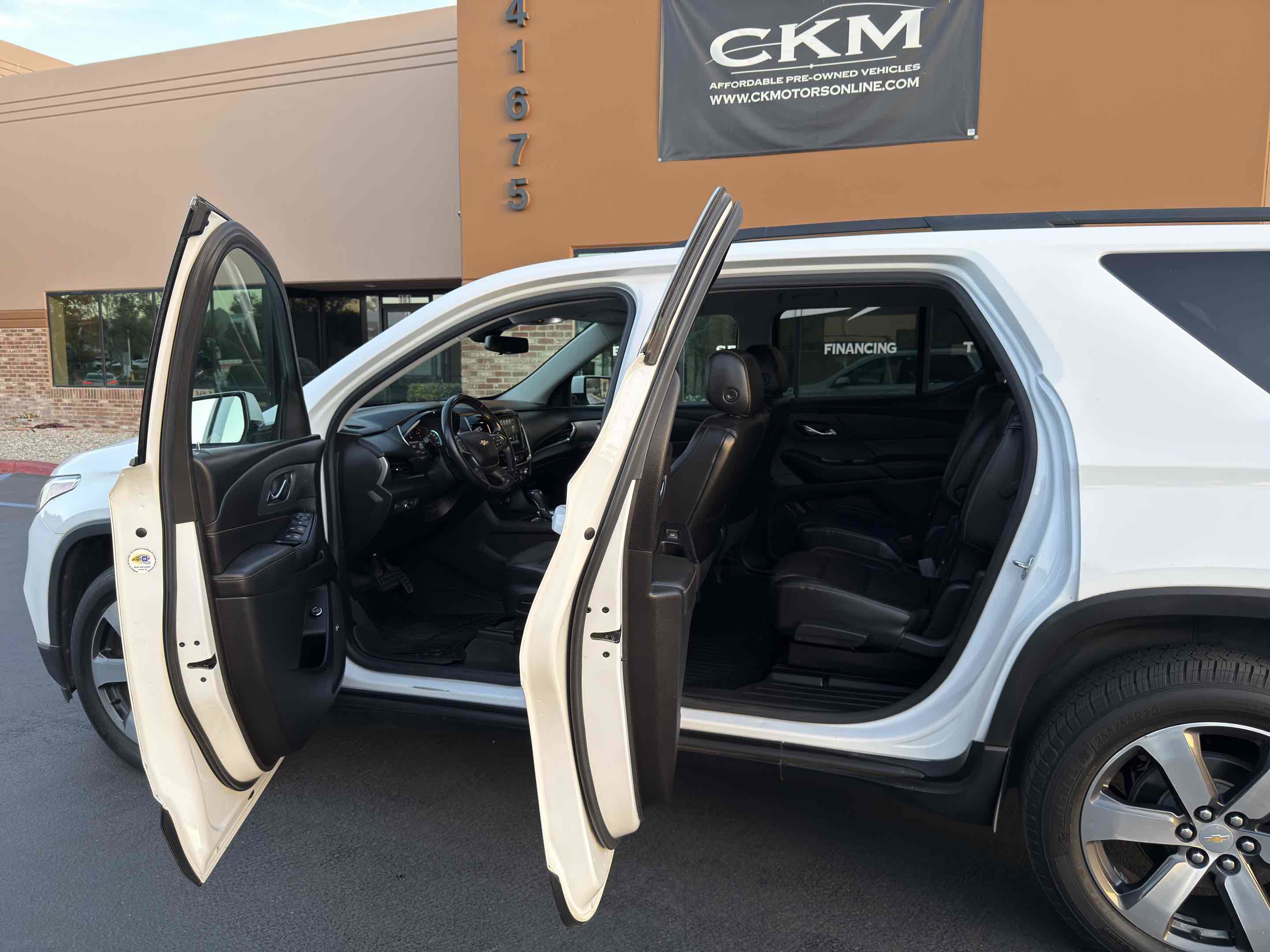 Used 2019 Chevrolet Traverse LT w/ LT Premium Package image 30